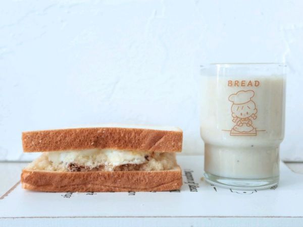 溏心蛋鳕鱼松三明治