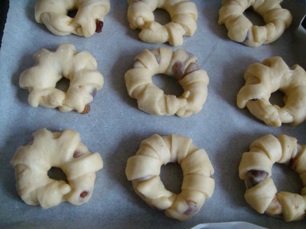 葡萄干花形面包