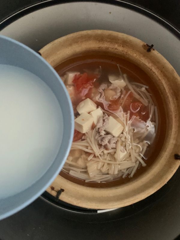 低脂金针菇豆腐鲜汤