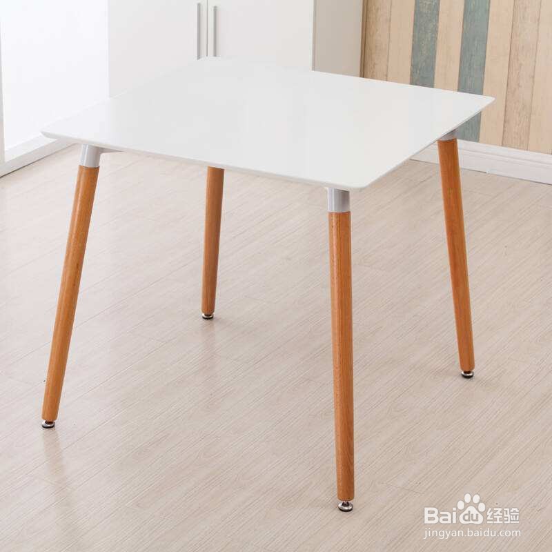 白色桌子上的污渍怎么去除