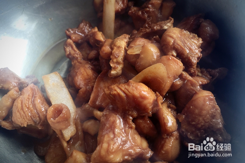 菌菇滑鸡煲仔饭
