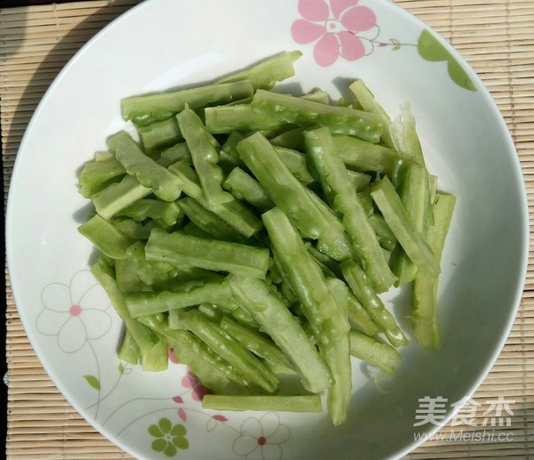 素炒苦瓜萝卜
