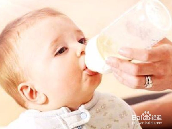 如何预防出生不久的宝宝打嗝