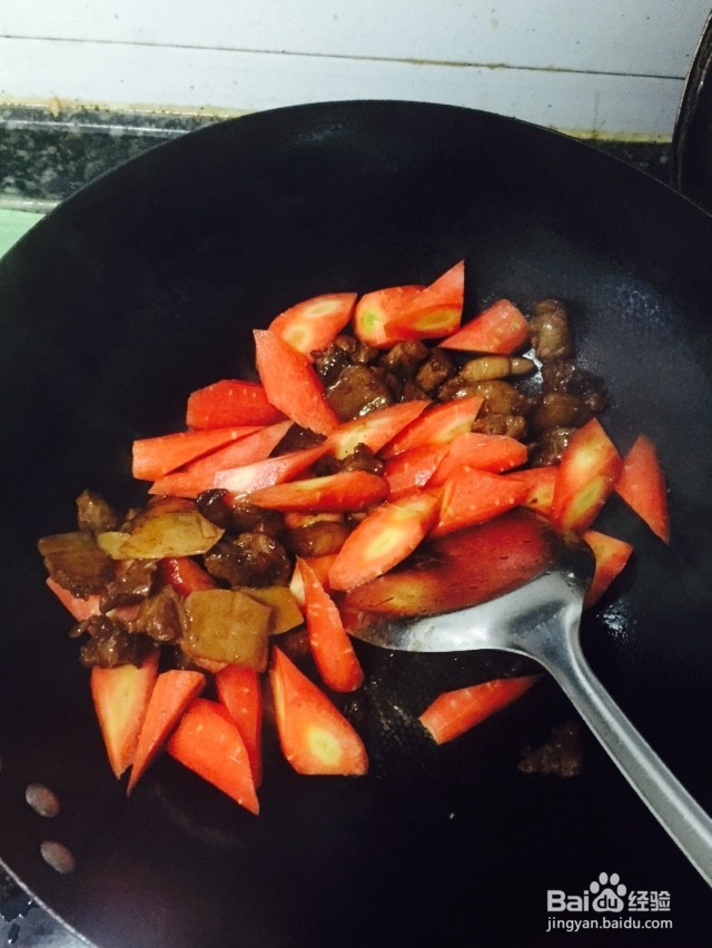 斜刀胡萝卜烧肉