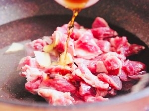 萝卜炖牛腩怎么做