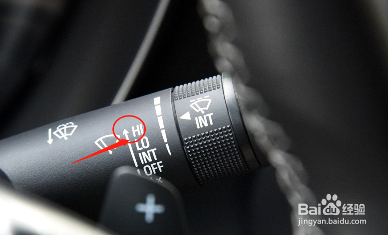 雪佛兰科迈罗汽车雨刮器的使用方法