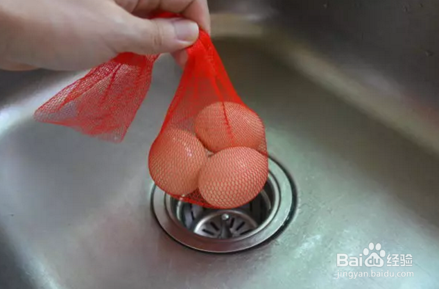 <b>洗碗池上放一个鸡蛋网套的作用</b>
