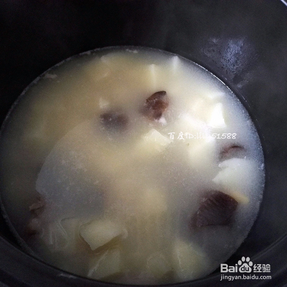 腊猪尾巴怎么做好吃？熏好的猪尾巴炖汤做法