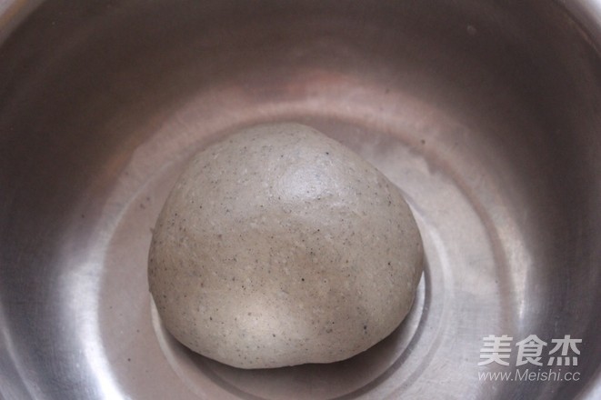 蜂蜜黑芝麻面包