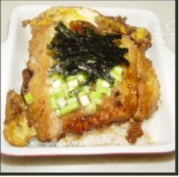 日式猪排盖饭做法多一步的煨炖——日式猪排盖饭