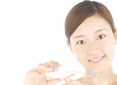 油溅脸上后落下黑斑怎么去除