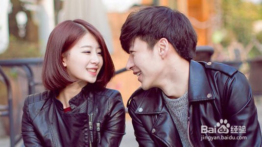 该怎么挽回女友？