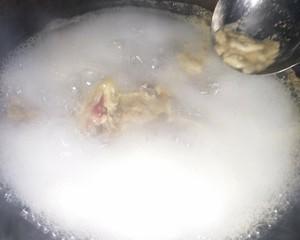 酸菜炖血肠的家常做法