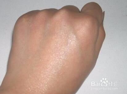 <b>如何保持手部肌肤不再干燥</b>