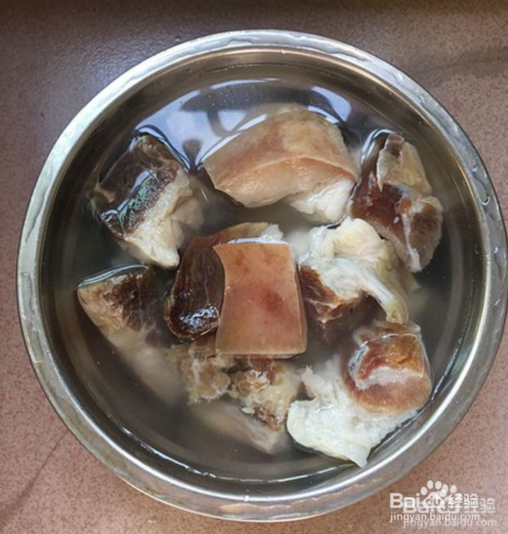 萝卜炖腊猪蹄肉