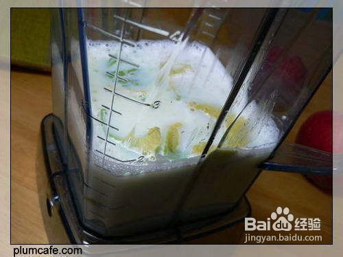 蜂蜜牛油果奶的做法