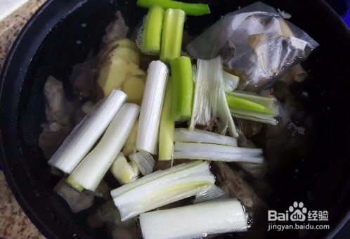 清炖枸杞羊肉汤是如何做的？怎么做好吃？