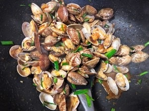 酱香炒花甲做法