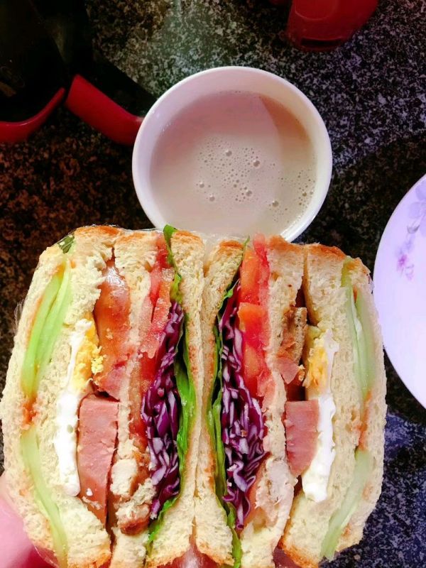 超级金枪鱼肉松三明治