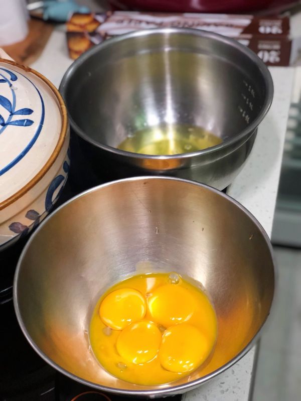 金沙咸蛋黄肉松蛋糕