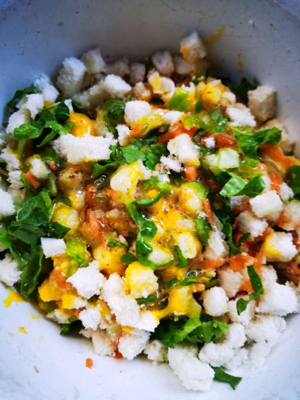 鸡蛋馒头蔬菜饼