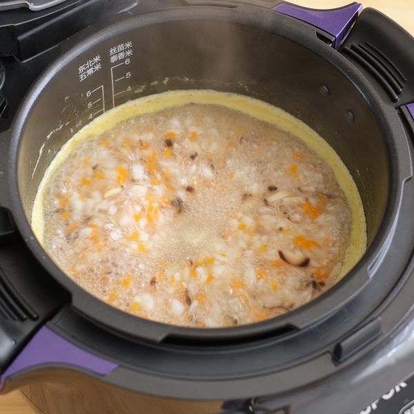 暖胃山药蔬菜粥