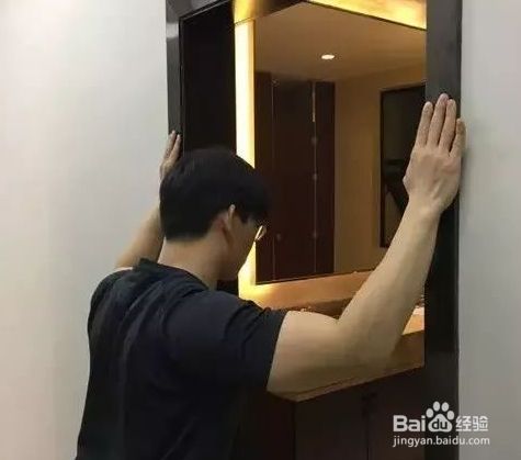 在家办公腰酸背痛,怎么做纠正体态的姿势?