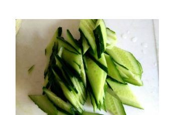 怎么做清淡爽口的腐竹火腿黄瓜片