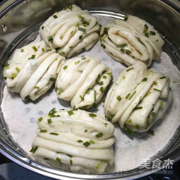 葱花芝香花卷