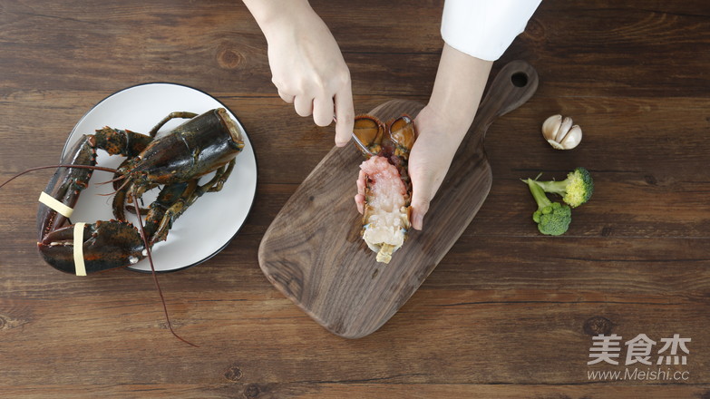 黄油焗波士顿龙虾