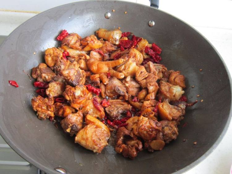 辣子鸡的制作方法是什么