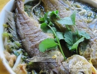 雪菜油渣黄鱼面的做法