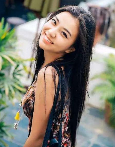 照相姿势怎么摆好看野外