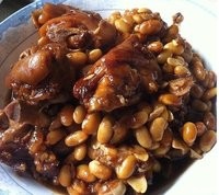 在家中如何制作黄豆烧猪蹄