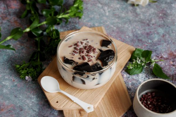 蜜豆牛奶龟苓膏