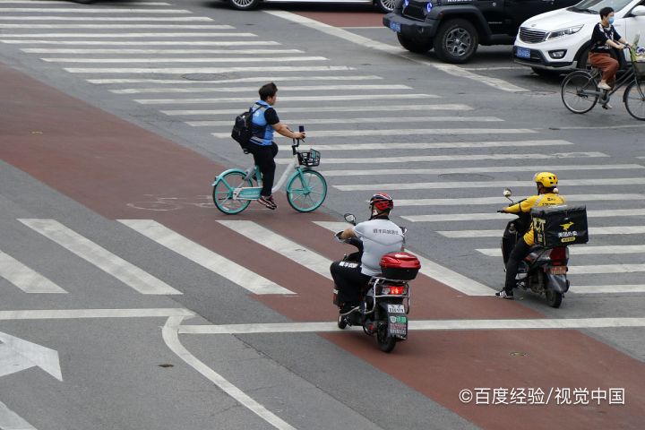 学生、家长和居民，在交通文明方面该怎么做