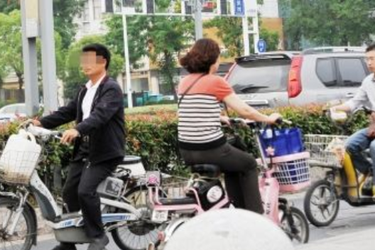 非机动车在非机动车道逆向行驶违法了吗