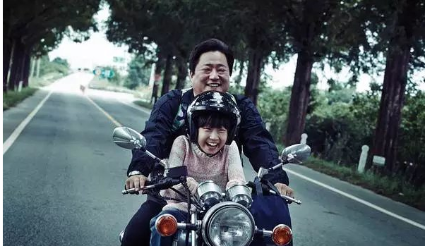 电影哭声讲的什么