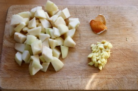 银耳陈皮生姜炖梨