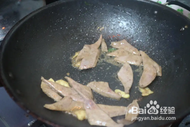 韭菜猪肝的做法