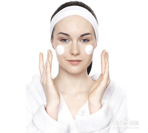 女生护肤化妆的步骤