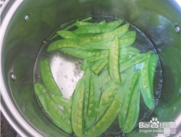 杏鲍菇炒荷兰豆的做法