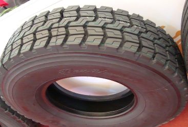 车胎多长时间需要更换呢以及如何保护轮胎