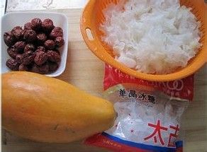 银耳红枣木瓜羹