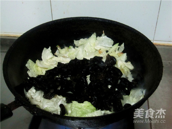 一道简单而独特的黑白菜