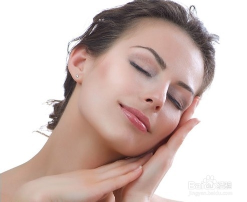 告别干燥脱皮 干性皮肤秋冬补水7要素