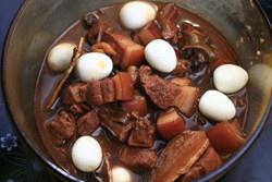 鹌鹑蛋红烧肉