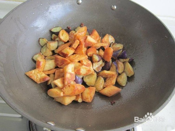 馕炒茄子的做法