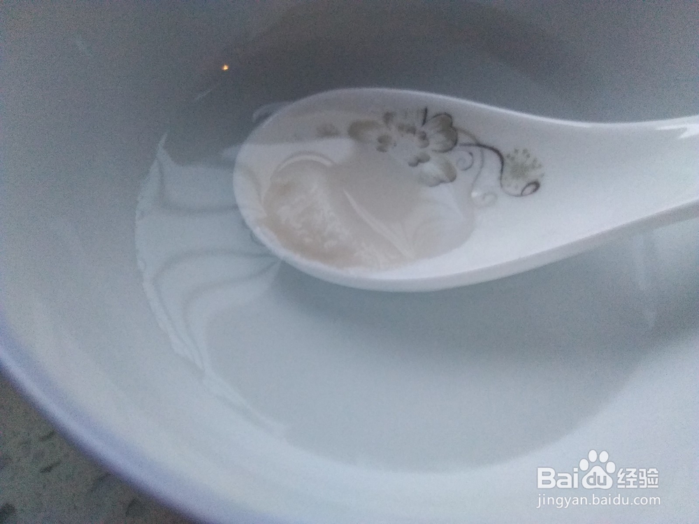 马蜂蜇人的治疗高招