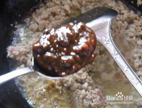 【私房炸酱面】教大家一种炸酱面的简单做法